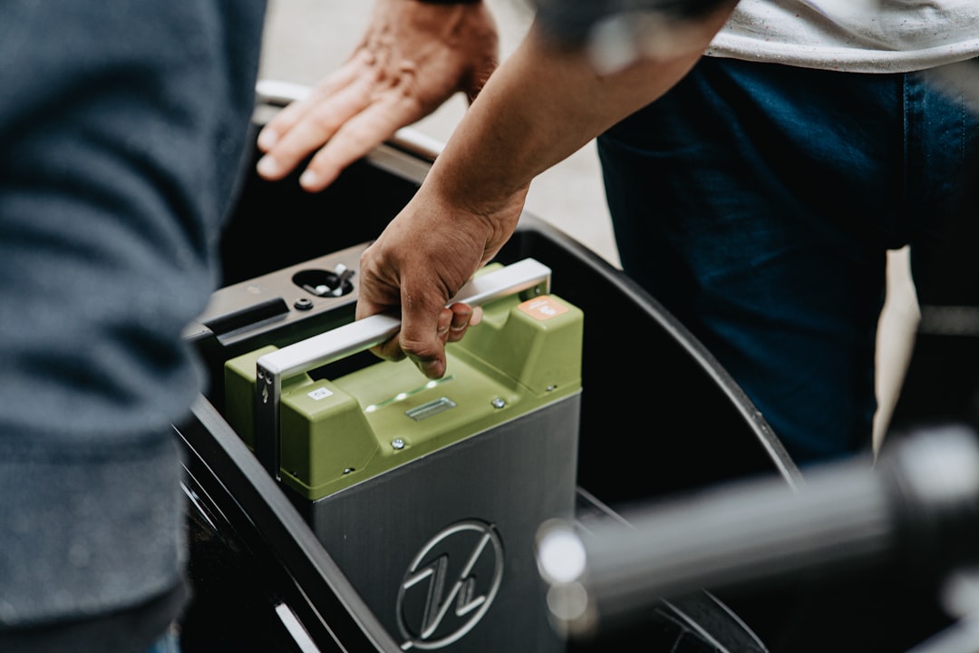 Ariel Malik article about Australia circular battery industry and energy storage